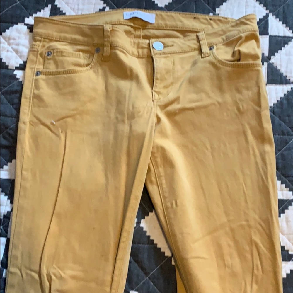 Express mustard colored skinny jeans size 6
